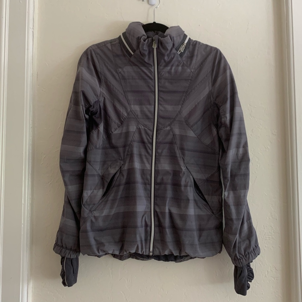 LULULEMON WINDBREAKER